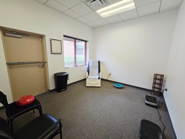 More Photos Of 765 Primera Blvd, Lake Mary Office For Lease