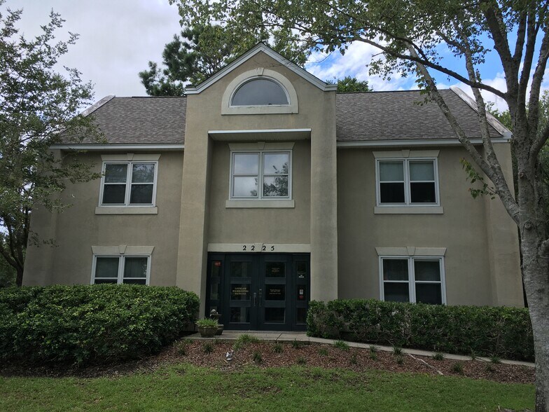 More Photos Of 2225 Ashley Crossing Dr, Charleston Office Residential For Lease