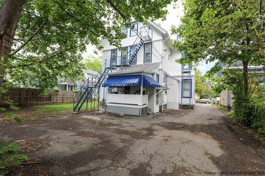 More Photos Of 58 Saint James St, Kingston Apartments For Sale