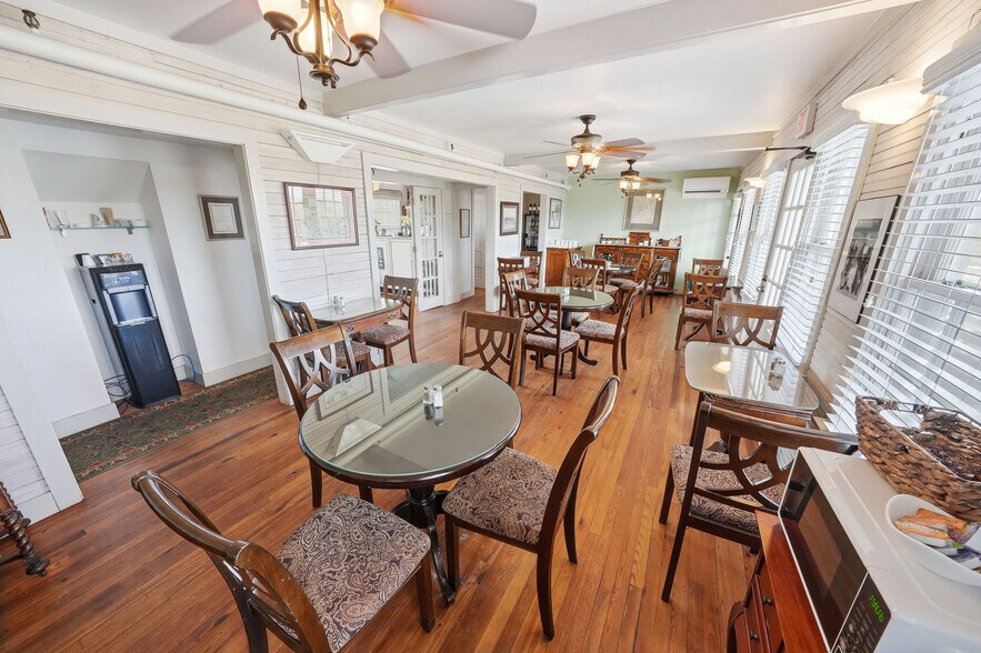 More Photos Of 6715 S Croatan Hwy, Nags Head Hotel For Sale