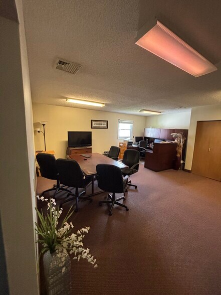 More Photos Of 222 Mckee St, Manchester Office For Lease