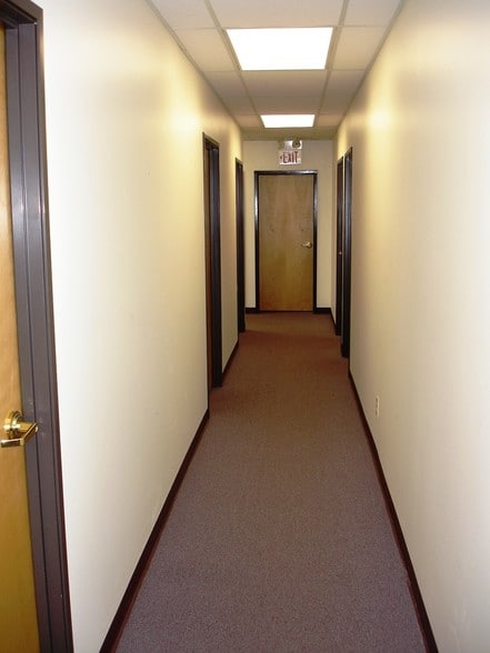 More Photos Of 1711 W Main St, Springfield General Retail For Sale
