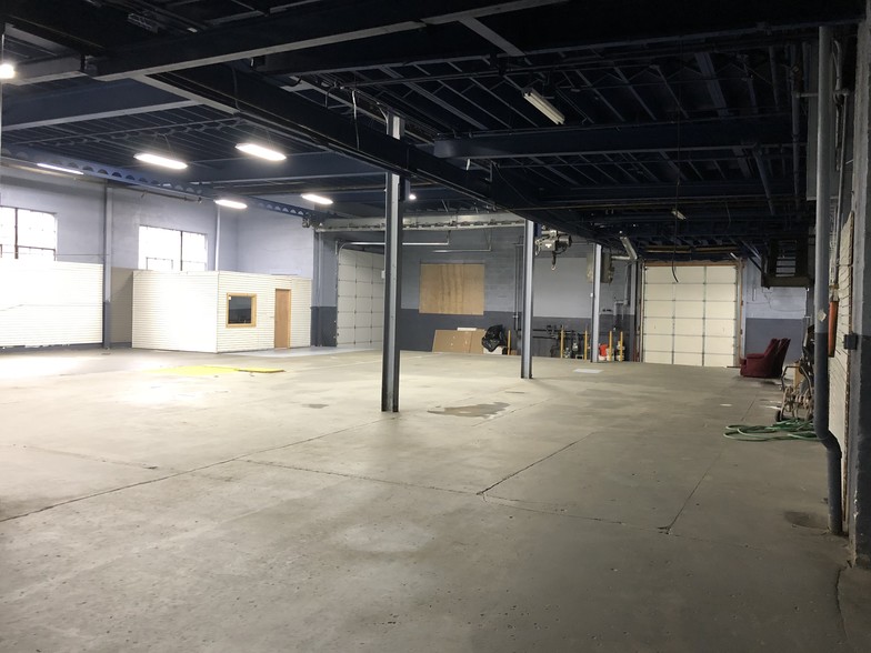 More Photos Of 175 Hague St, Rochester Warehouse For Lease