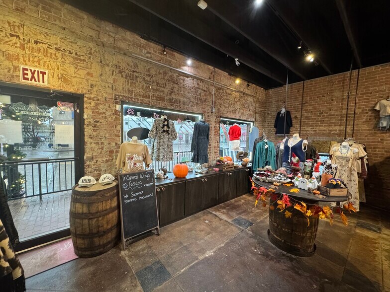 More Photos Of 163 S Main St, Keller Storefront Retail Office For Lease