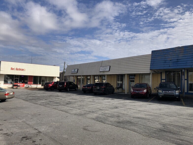 Primary Photo Of 6972 Main St, Lithonia Storefront For Sale