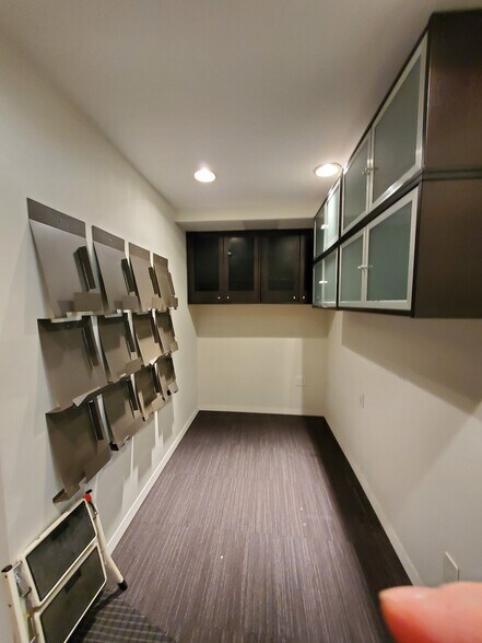 More Photos Of 235 E 58th St, New York Storefront Retail Residential For Sale