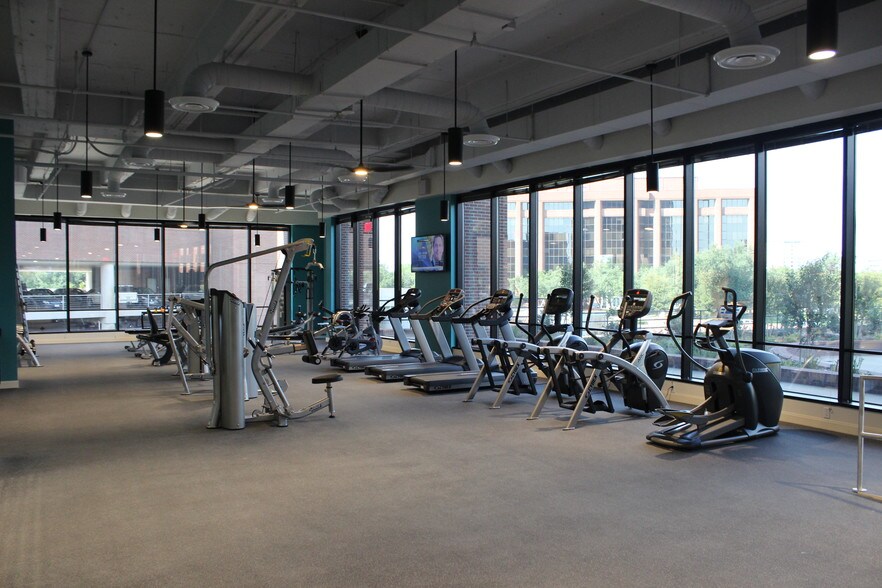 More Photos Of 2221 Lakeside Blvd, Richardson Office Residential For Lease