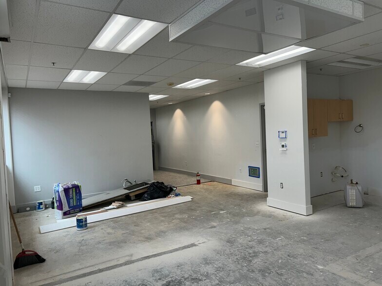 More Photos Of 428 Alice St, Oakland Apartments For Lease