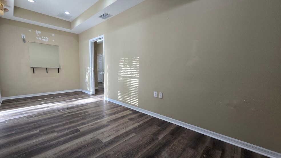 More Photos Of 2649 Windguard Cir, Zephyrhills Medical For Lease