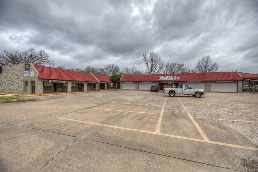 More Photos Of 4311 E 31st St, Tulsa Unknown For Lease