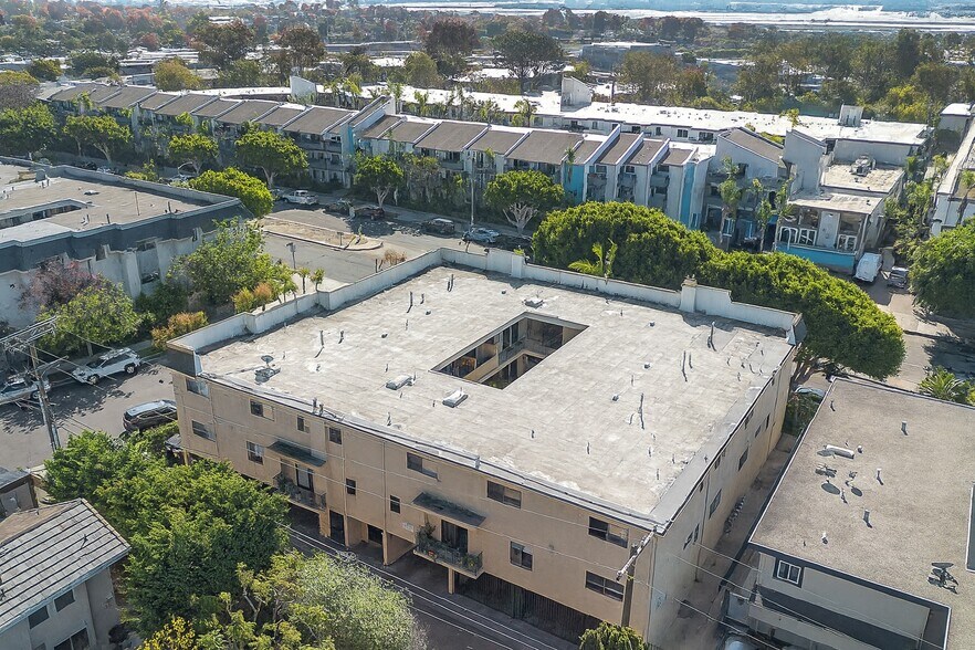 More Photos Of 7605 W Manchester Ave, Playa Del Rey Apartments For Sale