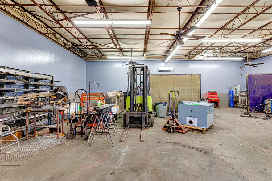 More Photos Of 10 W Williamsburg Rd, Sandston Office For Sale