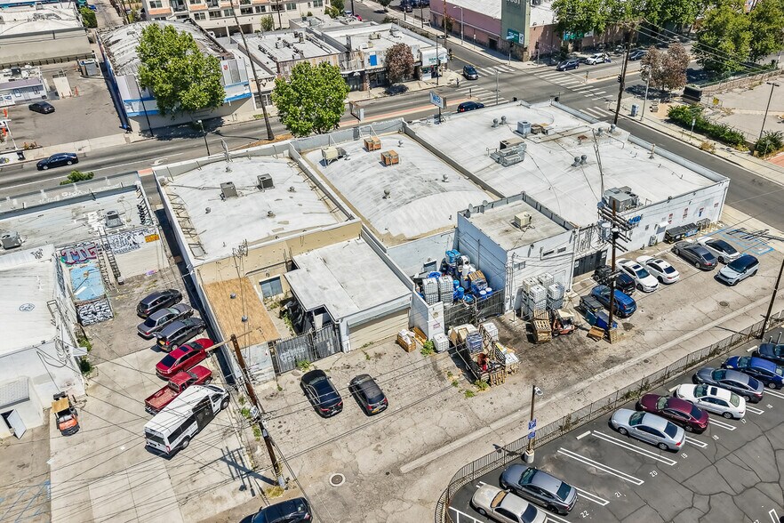 More Photos Of , Reseda General Retail For Sale