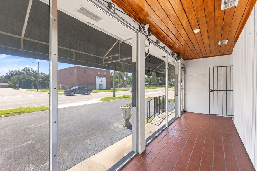 More Photos Of 5034 N Nebraska Ave, Tampa Freestanding For Sale