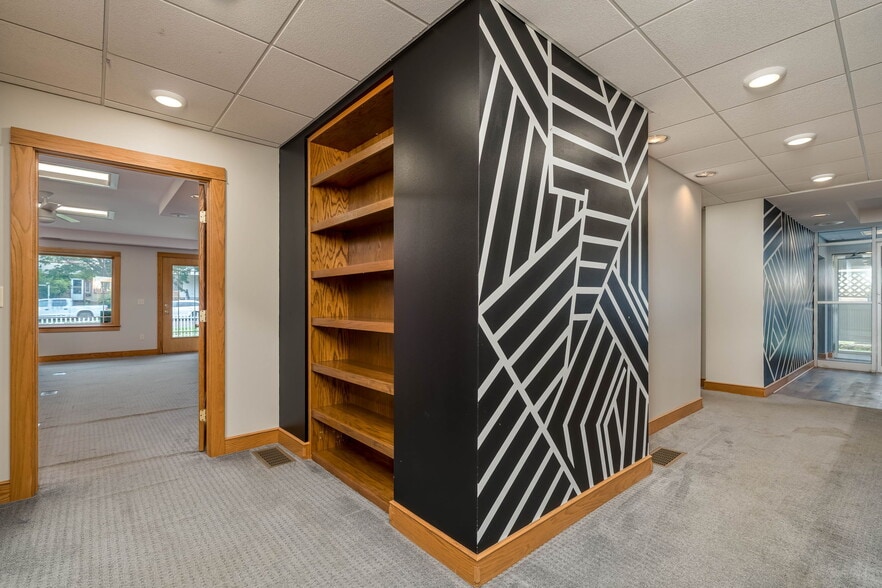 More Photos Of 110 S Broad St, Mankato Office For Lease