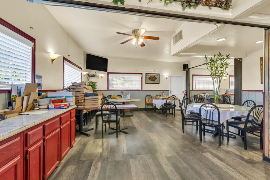 More Photos Of 7223 55th St, Sacramento Restaurant For Sale