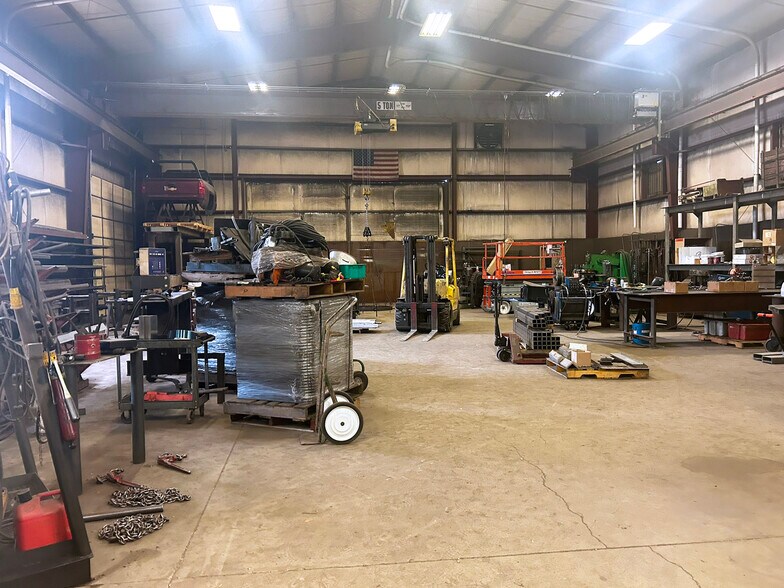 More Photos Of 5281 Lincoln St, Denver Manufacturing For Lease