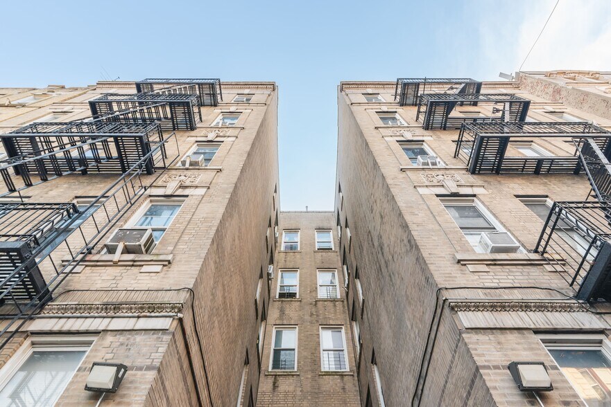 More Photos Of 550 W 180th St, New York Apartments For Sale