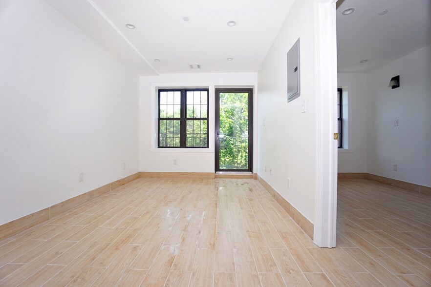 More Photos Of 626 Greene Ave, Brooklyn Multifamily For Sale