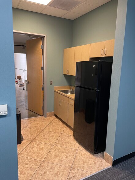 More Photos Of 7318 S 89th Pl, Mesa Showroom For Sale