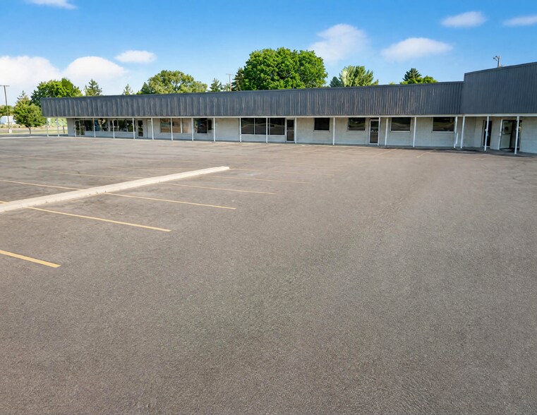 Primary Photo Of 1598 W Broadway St, Idaho Falls General Retail For Lease