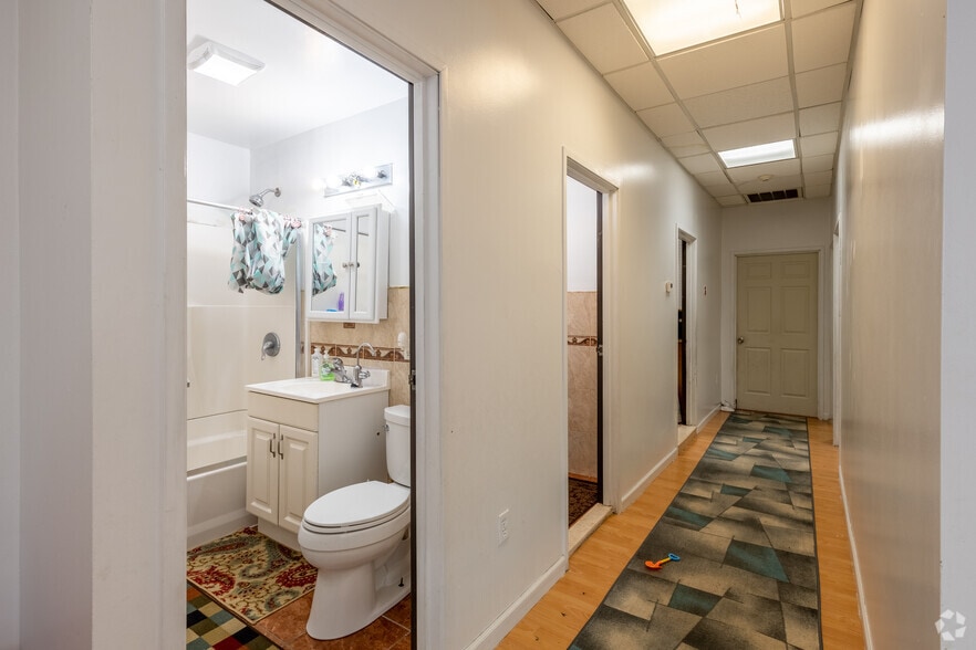 More Photos Of 7704 W John F Kennedy Blvd, North Bergen Storefront Retail Office For Sale