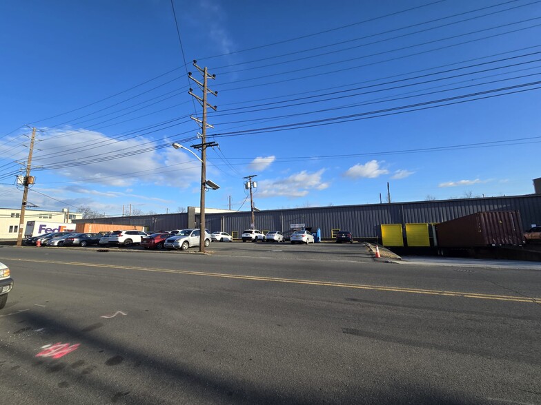 Primary Photo Of 1301 W Elizabeth Ave, Linden Warehouse For Sale