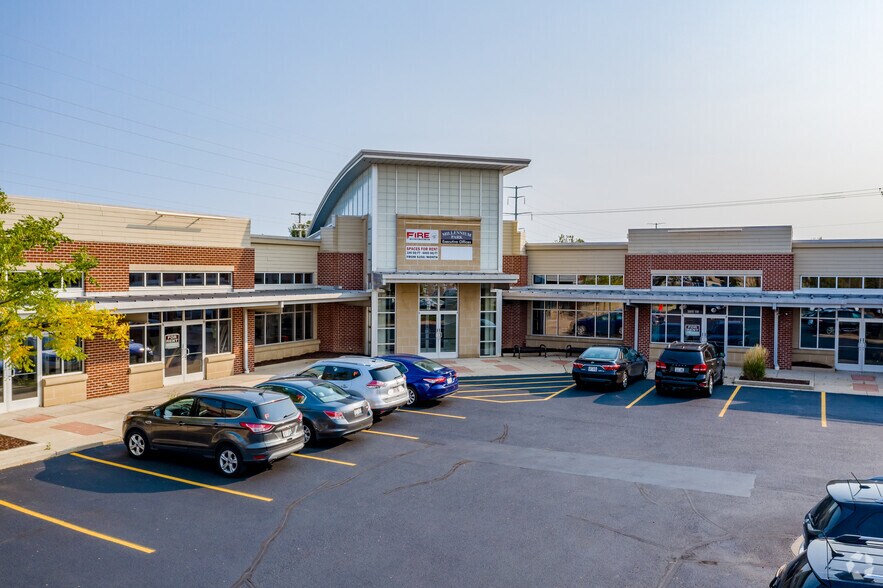 Primary Photo Of 1671 Hoffman Rd, Green Bay Storefront For Lease