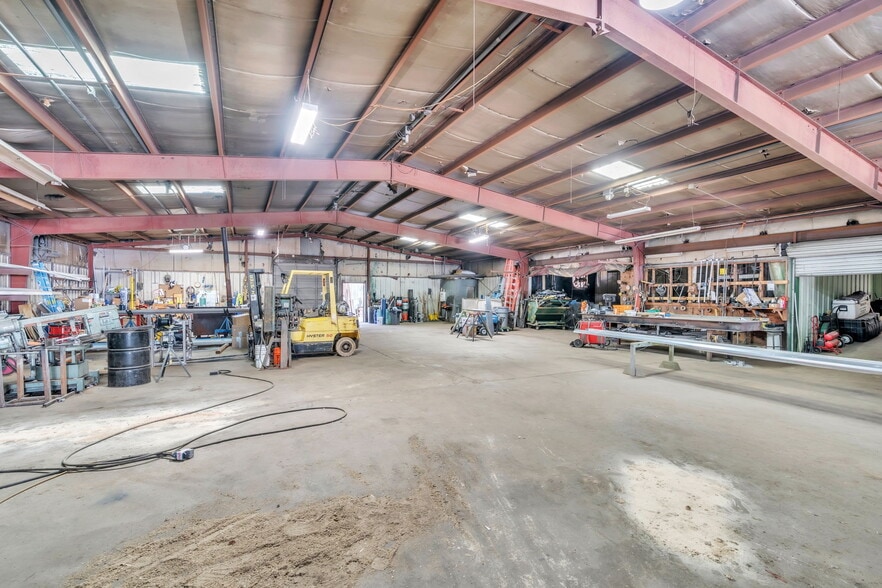 More Photos Of 109 Waybrook Dr, Anderson Industrial For Sale