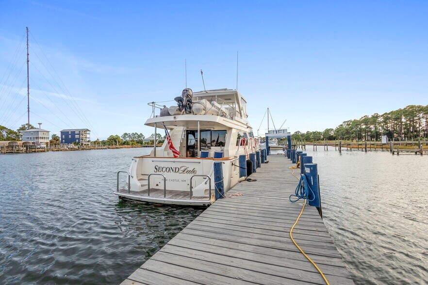 More Photos Of 275 Timber Island Rd, Carrabelle Restaurant For Sale