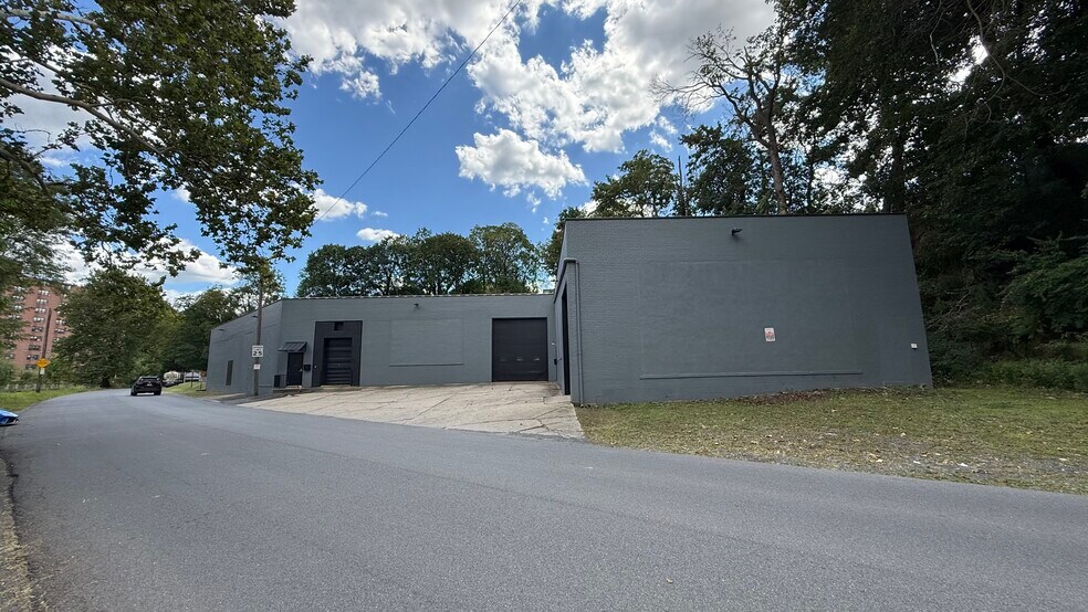 More Photos Of 719 Conestoga St, Bethlehem Warehouse For Lease