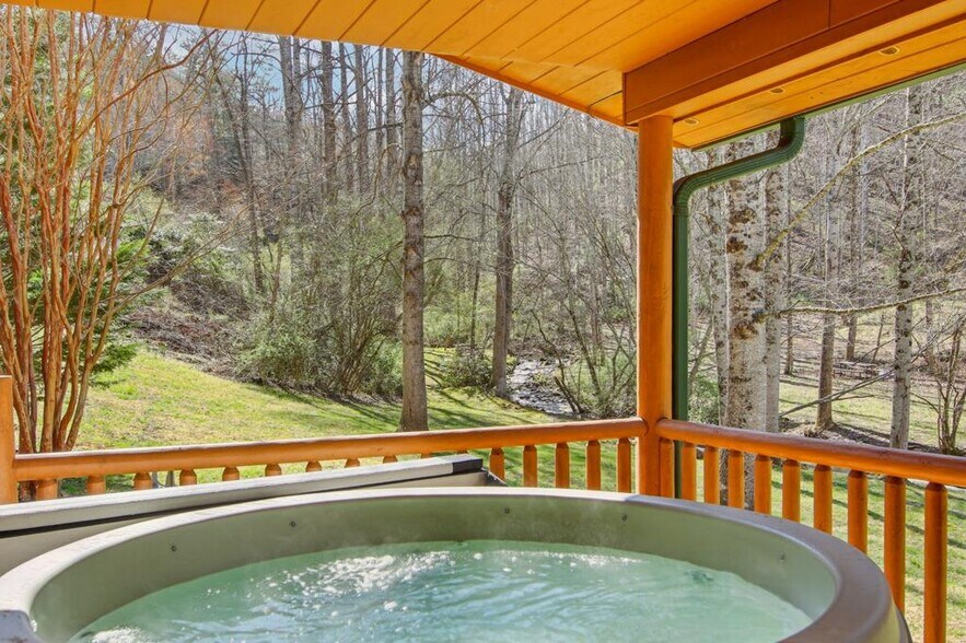 More Photos Of 33 Shepherds Creek rd, Bryson City Specialty For Sale