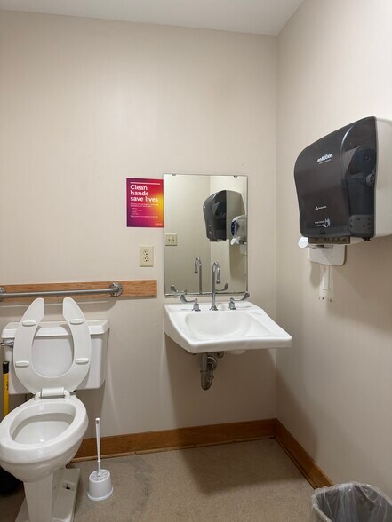 More Photos Of 1012 Medical Ridge Rd, Clinton Medical For Sale