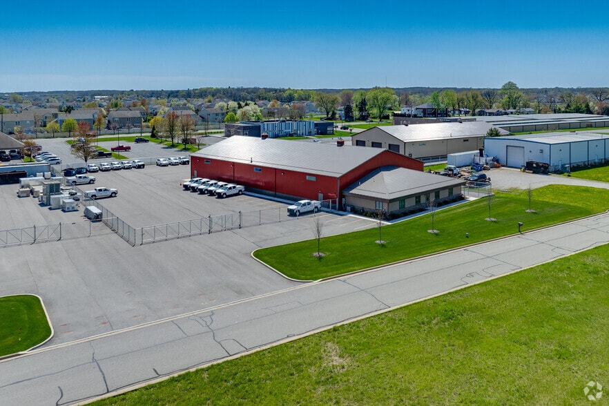 More Photos Of 501 112th Ave, Crown Point Warehouse For Lease