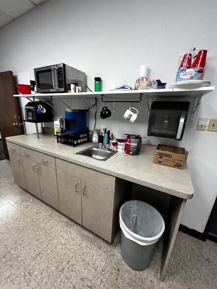 More Photos Of 3230 N Delaware St, Chandler Warehouse For Lease