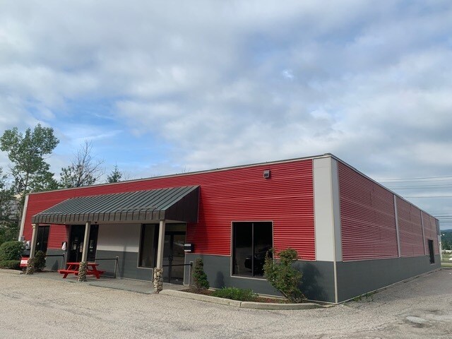 More Photos Of 190 S Main St, Rutland Storefront Retail Office For Lease