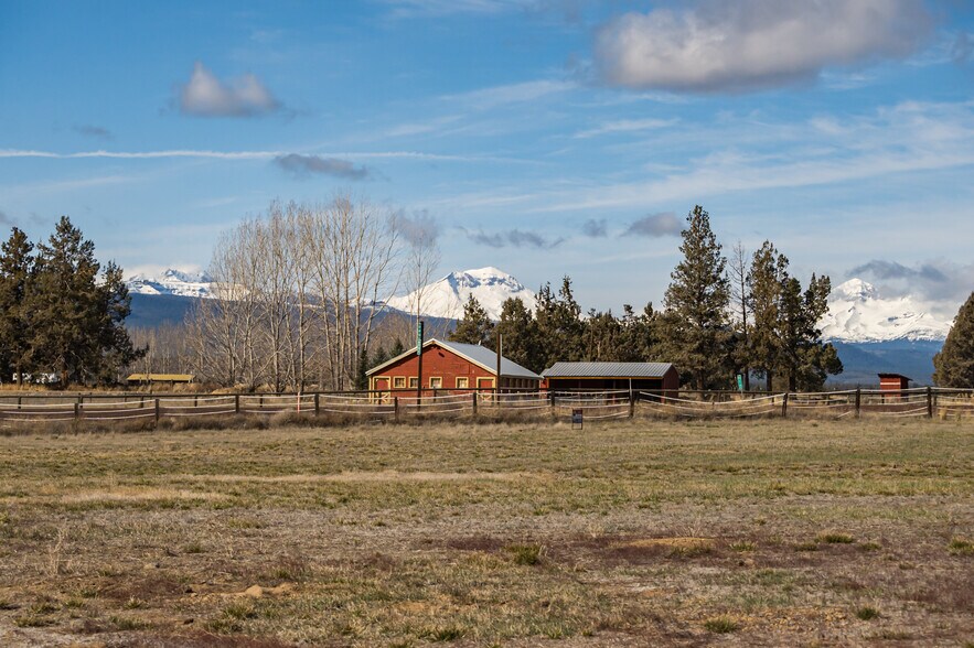 More Photos Of 65320 US 20, Bend Winery Vineyard For Sale
