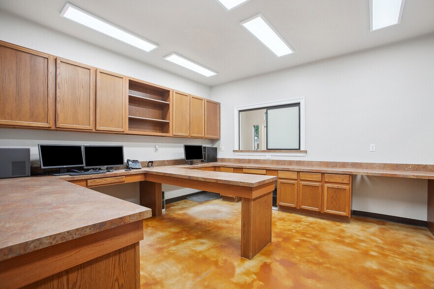 More Photos Of 568 Belle Terre Blvd, La Place Office For Sale