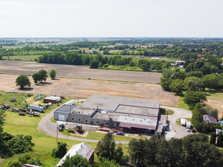 More Photos Of 324 County Road 34, Kingsville Manufacturing For Sale