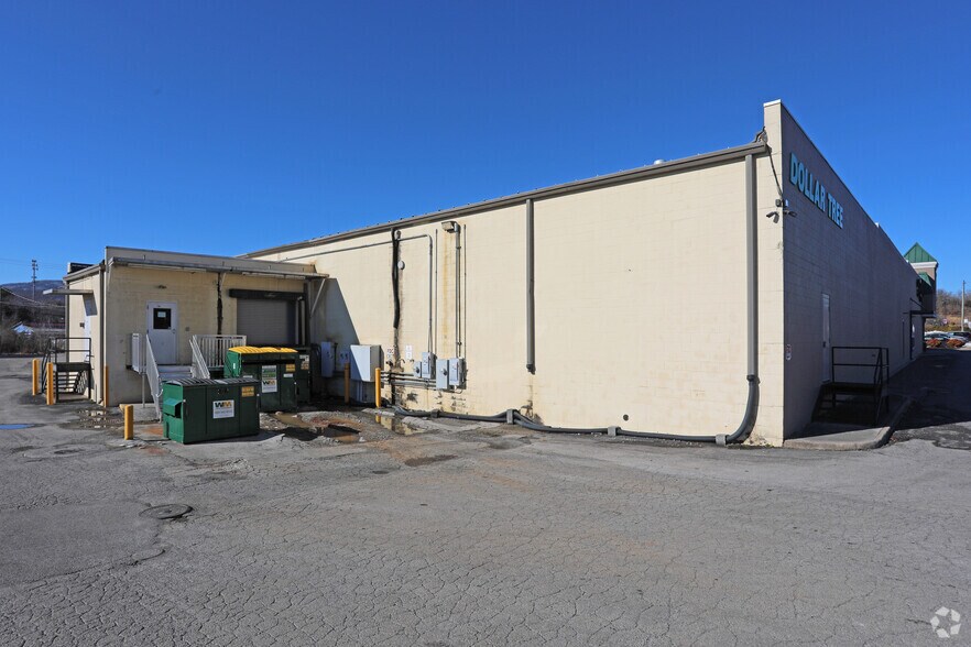 More Photos Of 7216 Williamson Rd, Hollins Unknown For Sale