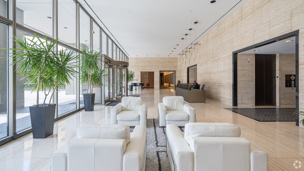 More Photos Of 5599 San Felipe St, Houston Office For Sale