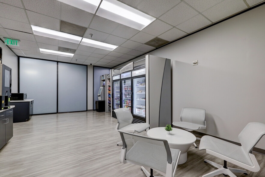 More Photos Of 15600 John F Kennedy Blvd, Houston Office For Lease