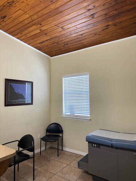 More Photos Of 103 Escambia Ave, Davenport Medical For Sale