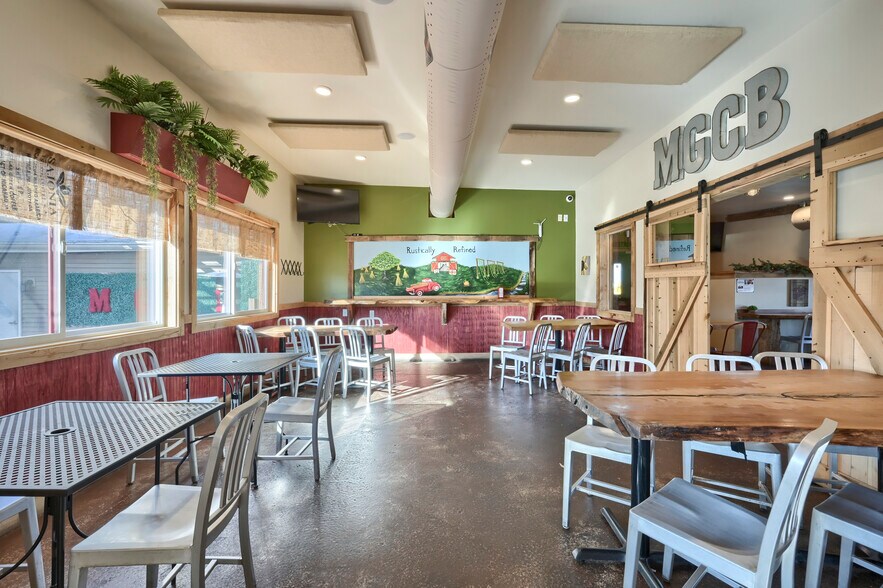 More Photos Of 2701-2703 Horseshoe Pike, Palmyra General Retail For Sale