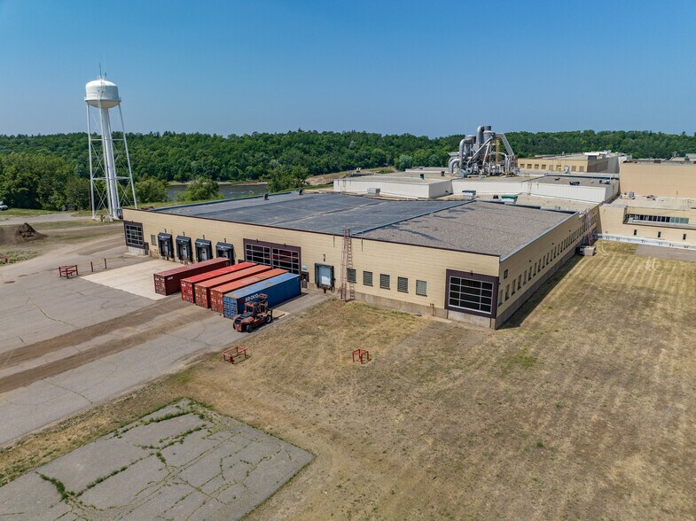 More Photos Of 1801 Mill Ave NE, Brainerd Warehouse For Lease