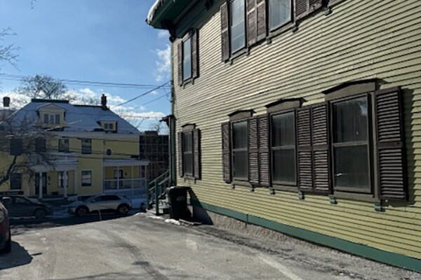 More Photos Of 9 Baldwin St, Montpelier Office For Sale