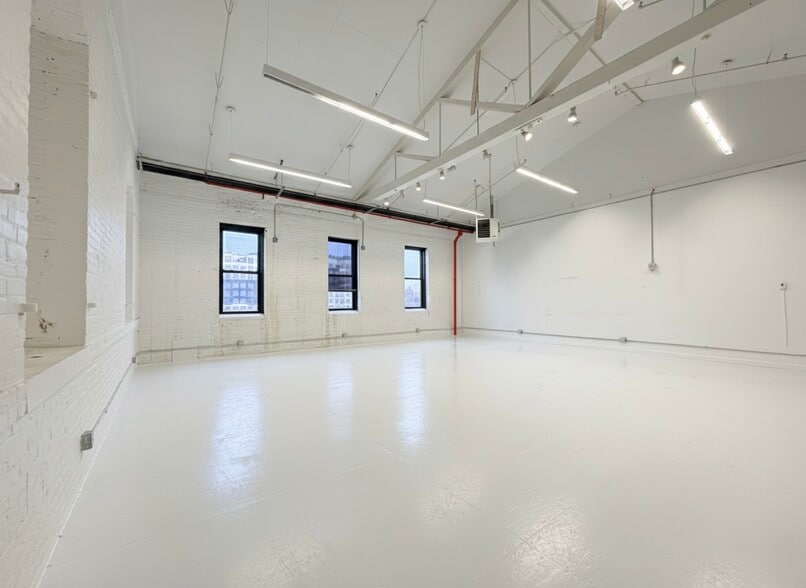 More Photos Of 3511 9th St, Long Island City Office Residential For Lease