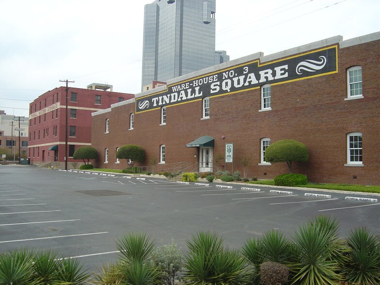 More Photos Of 604 E 4th St, Fort Worth Unknown For Lease