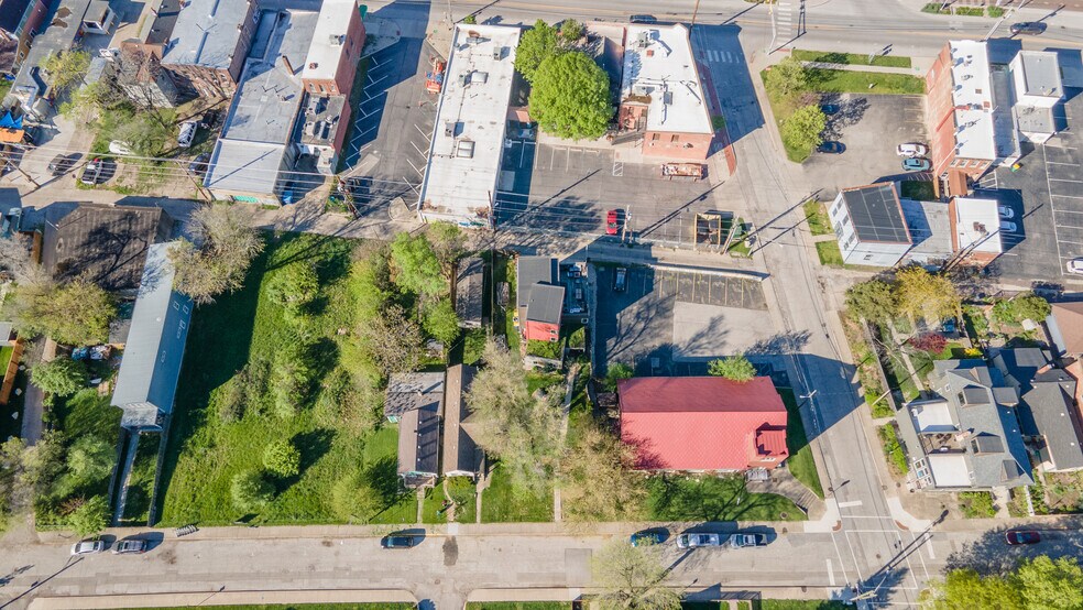 More Photos Of 1001 Hosbrook St, Indianapolis Religious Facility For Sale