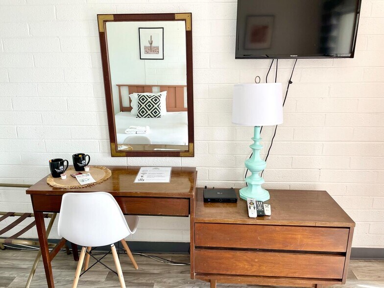 More Photos Of 22430 W Old Highway 66, Seligman Hospitality For Sale